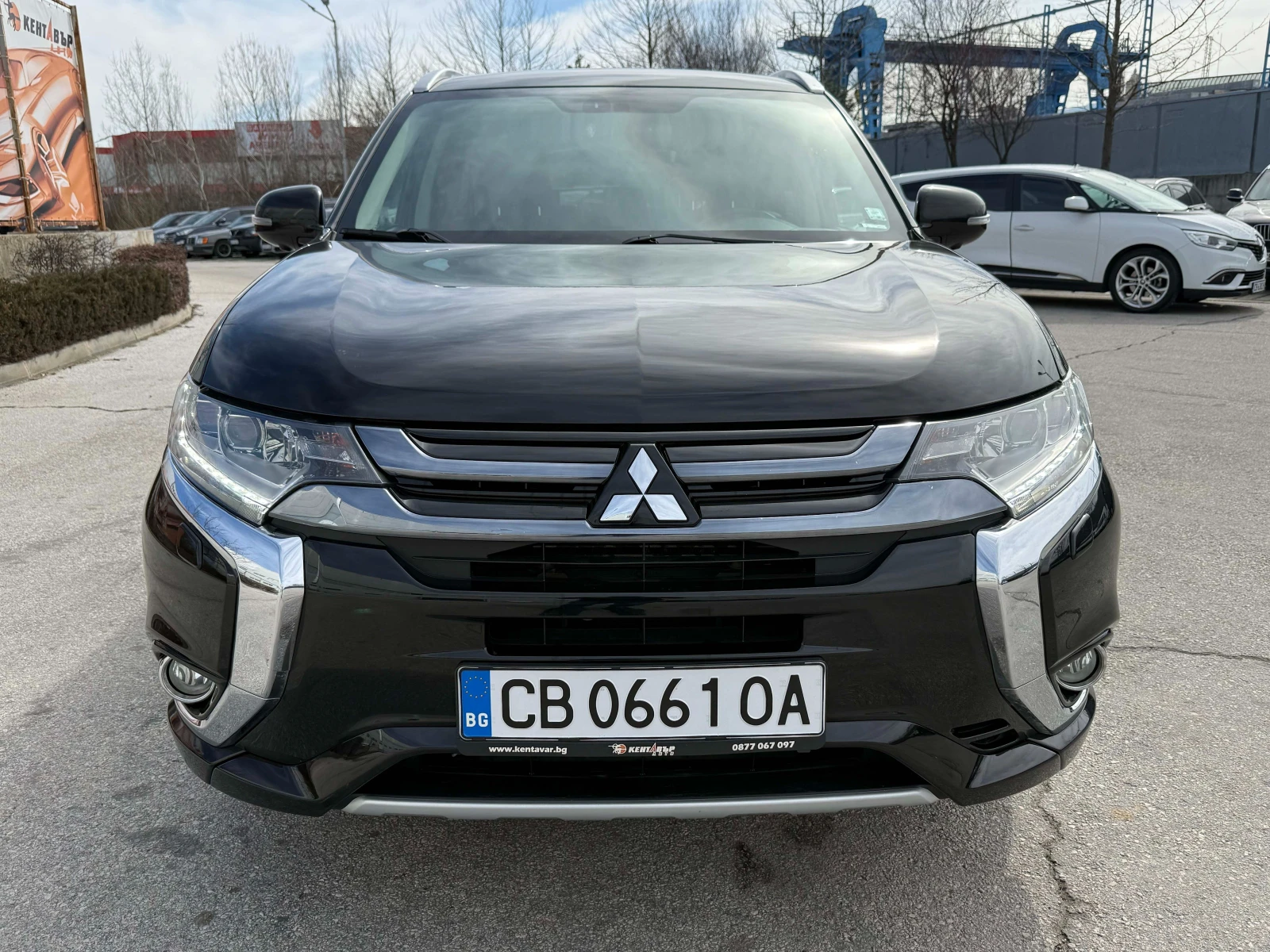 Mitsubishi Outlander, снимка 7 - Автомобили и джипове - 53822616