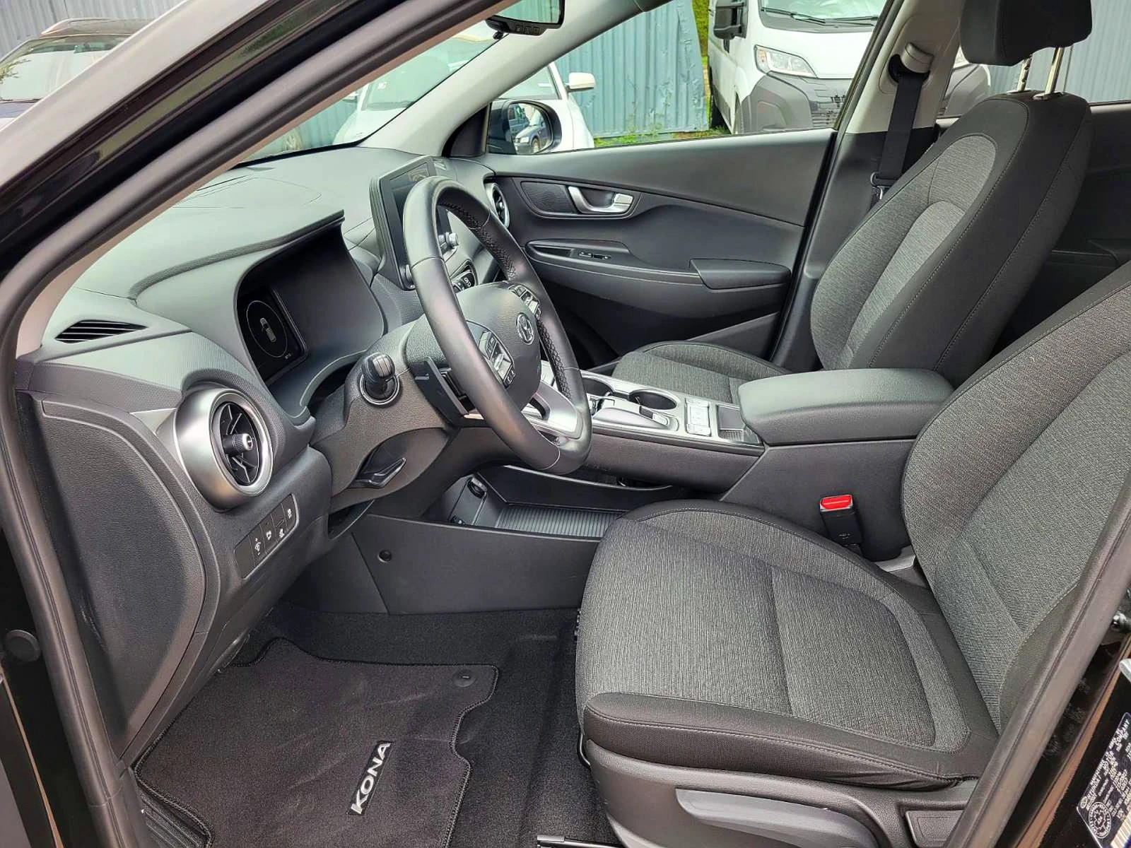 Hyundai Kona EV FACELIFT 64KW 204hp, снимка 11 - Автомобили и джипове - 53922555