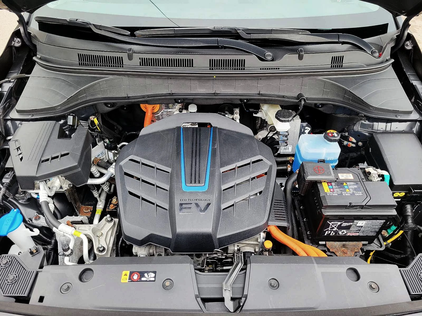 Hyundai Kona EV FACELIFT 64KW 204hp, снимка 16 - Автомобили и джипове - 53922555