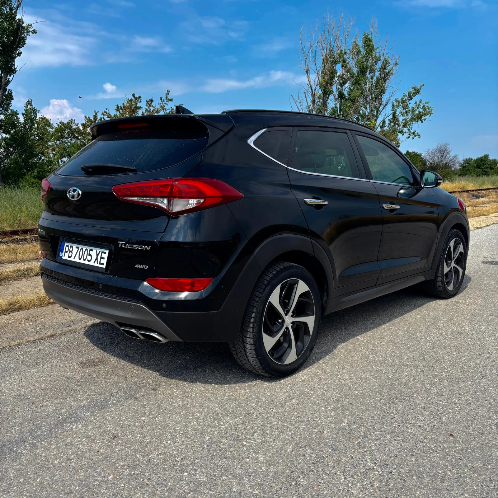 Hyundai Tucson 2.0 CRDi Xpossible 4WD, снимка 3 - Автомобили и джипове - 54644098