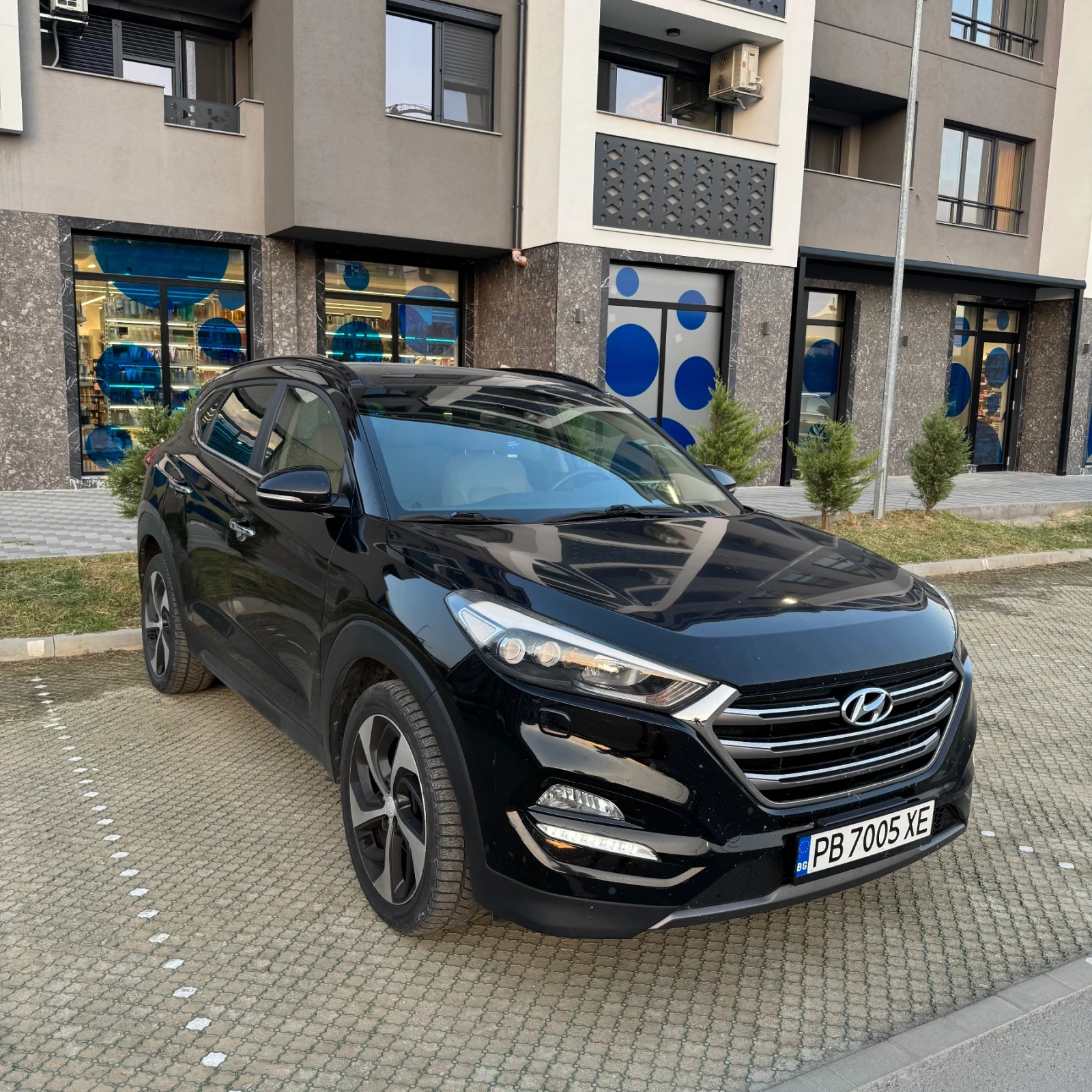 Hyundai Tucson 2.0 CRDi Xpossible 4WD, снимка 2 - Автомобили и джипове - 54644098