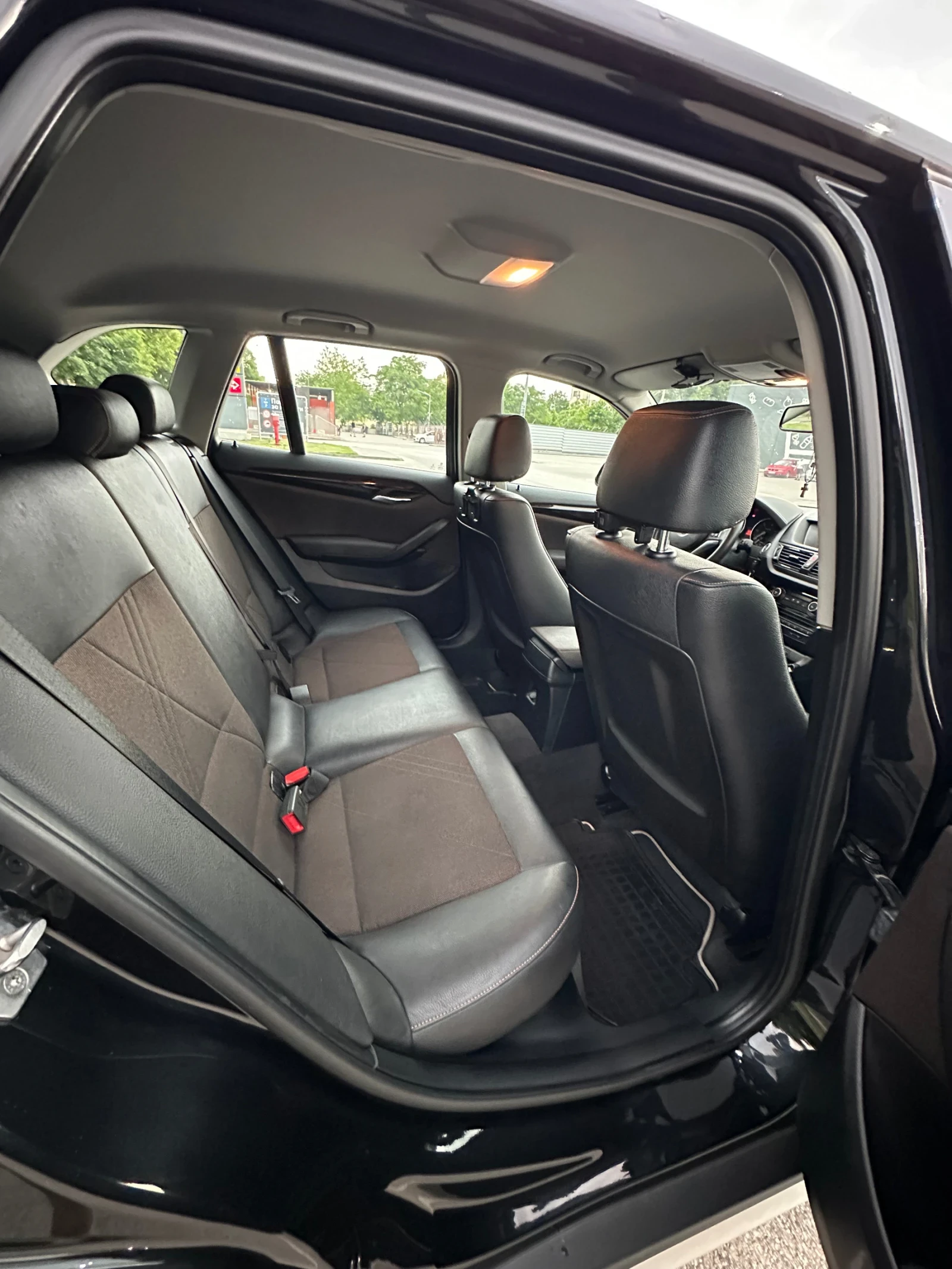 BMW X1 BMW X1 xDrive18d X-Line 4x4 | Навигация | Полукожа, снимка 14 - Автомобили и джипове - 54982563
