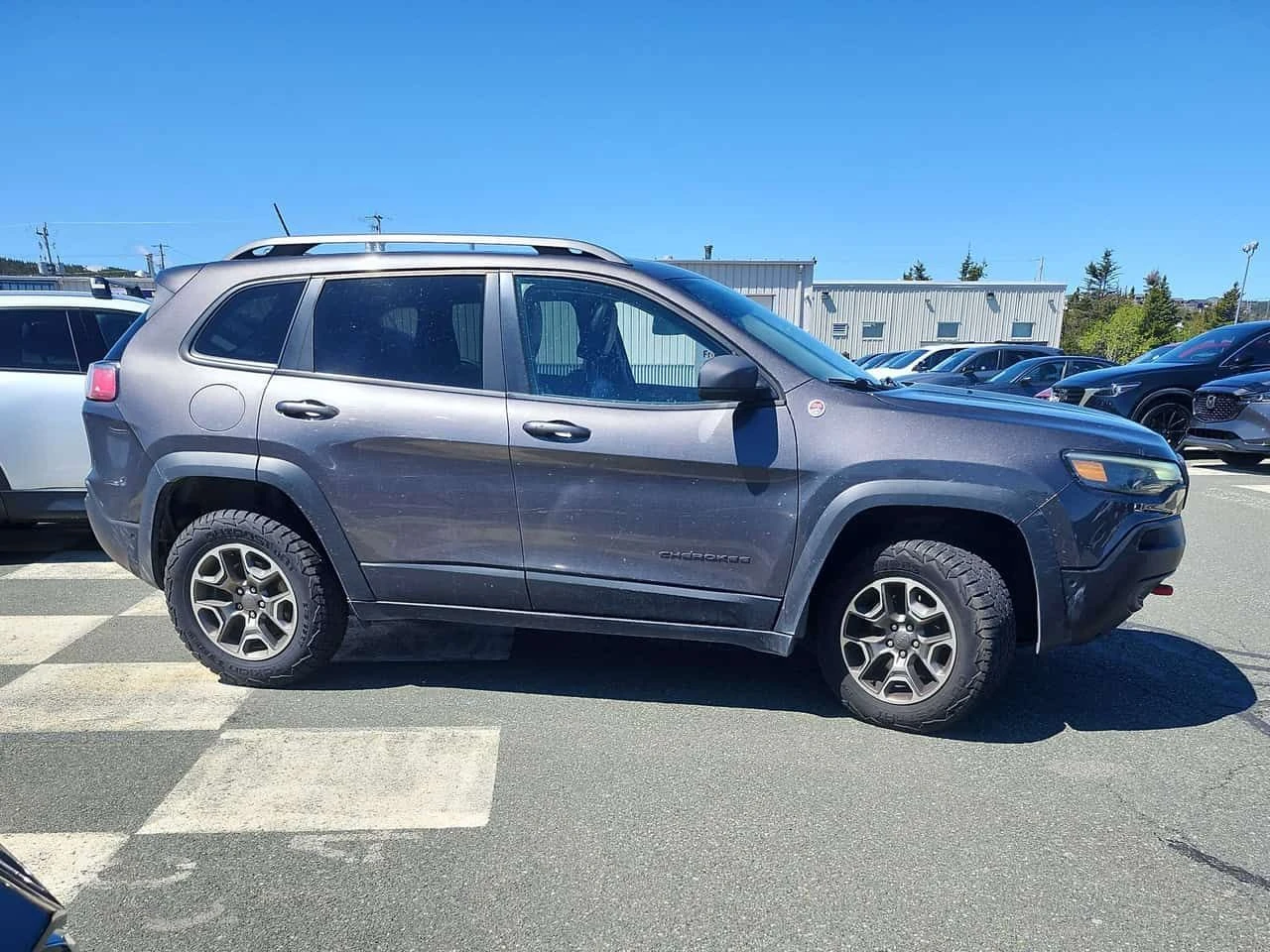 Jeep Cherokee * Trailhawk Elite * CARFAX * ОПЦИЯ ЗА ФИНАНСИРАНЕ, снимка 3 - Автомобили и джипове - 55214217