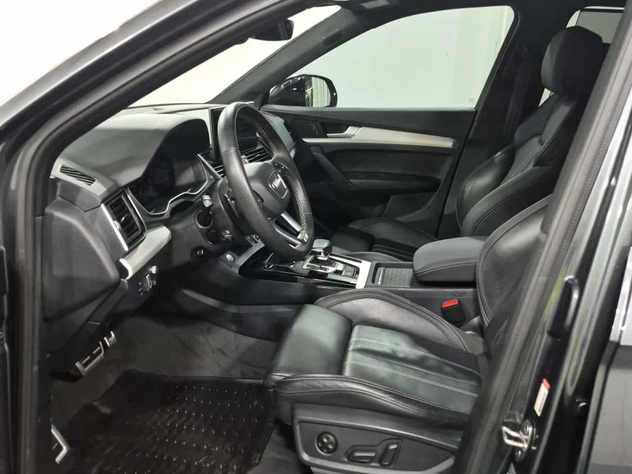 Audi Q5 * S-Line * TECHNIK * CARFAX * От VW * , снимка 9 - Автомобили и джипове - 55453716