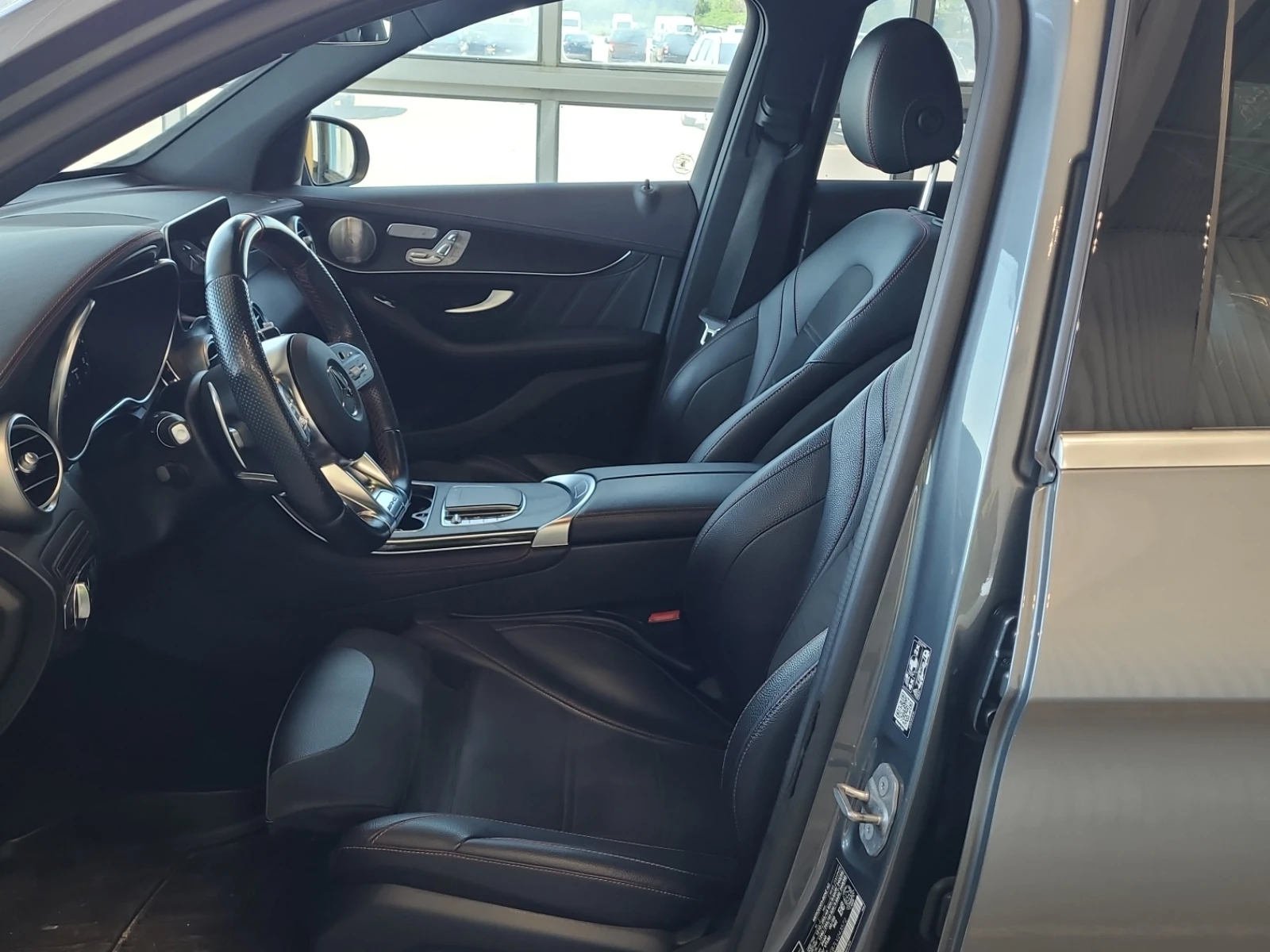 Mercedes-Benz GLC 43 AMG 4MATIC* BURMESTER* ПОДГРЕВ* ПАНО* КАМЕРА, снимка 6 - Автомобили и джипове - 55543455