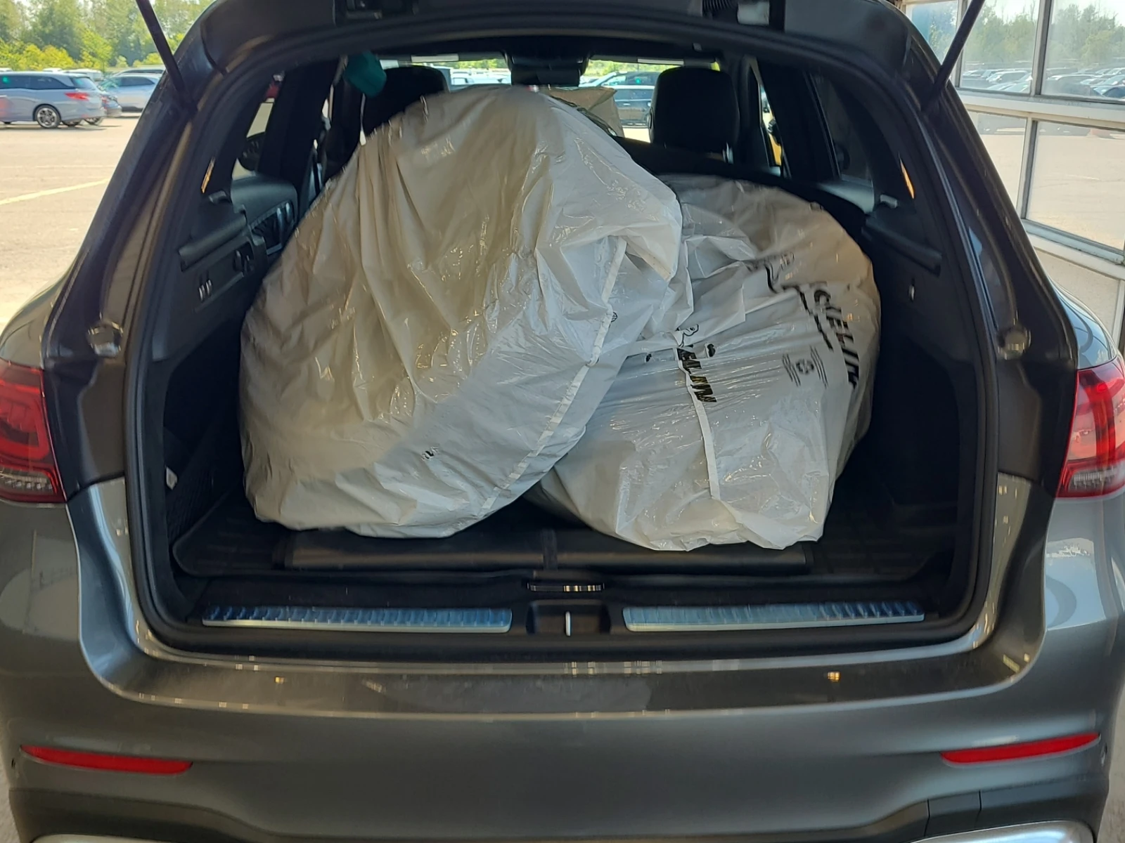 Mercedes-Benz GLC 43 AMG 4MATIC* BURMESTER* ПОДГРЕВ* ПАНО* КАМЕРА, снимка 12 - Автомобили и джипове - 55543455
