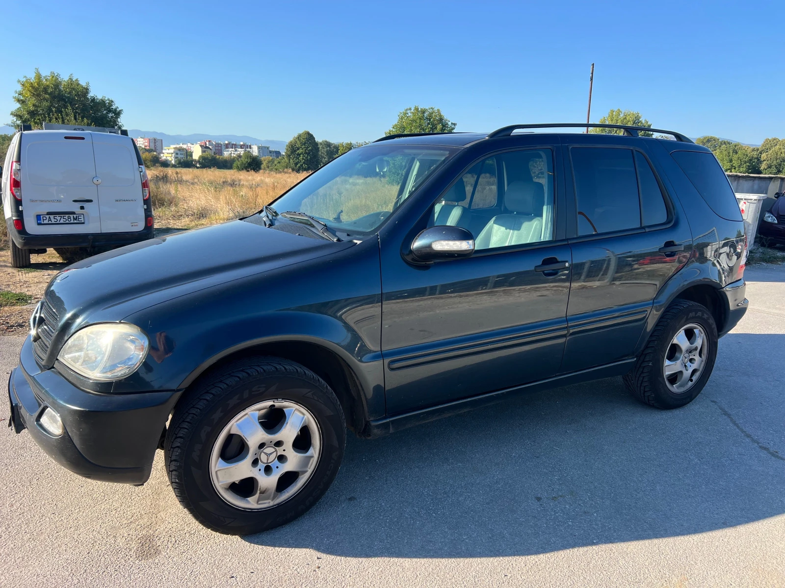 Mercedes-Benz ML 320 i V6 FACELIFT* NAVI* CLIMA, снимка 3 - Автомобили и джипове - 56166347
