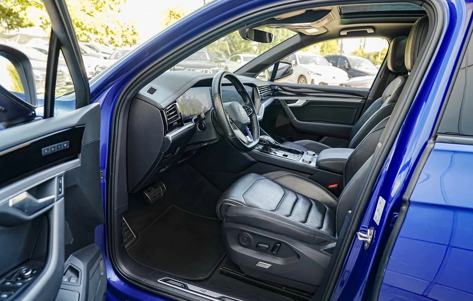 VW Touareg R 3.0 V6 TSI eHybrid 4MOTION, снимка 6 - Автомобили и джипове - 56209442