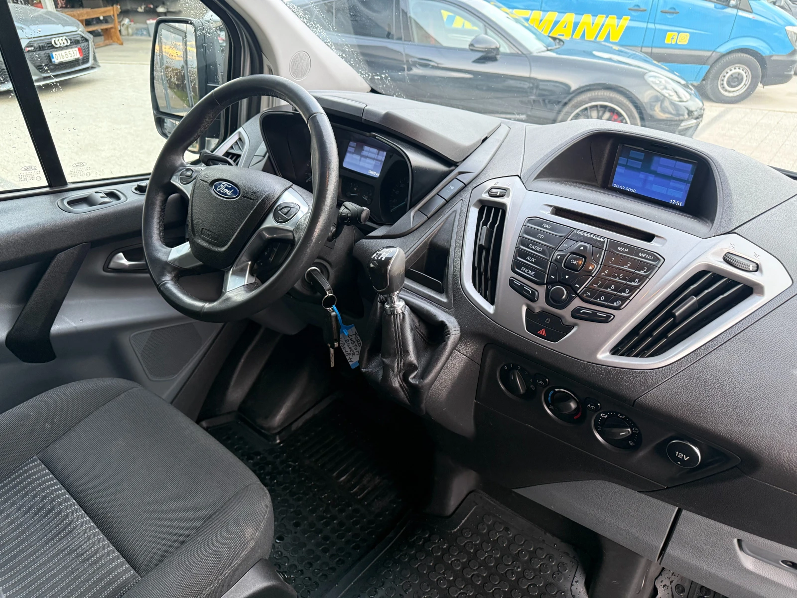 Ford Transit Custom 2.2TDCI 155к.с. Клима L2H1 , снимка 11 - Бусове и автобуси - 53916548