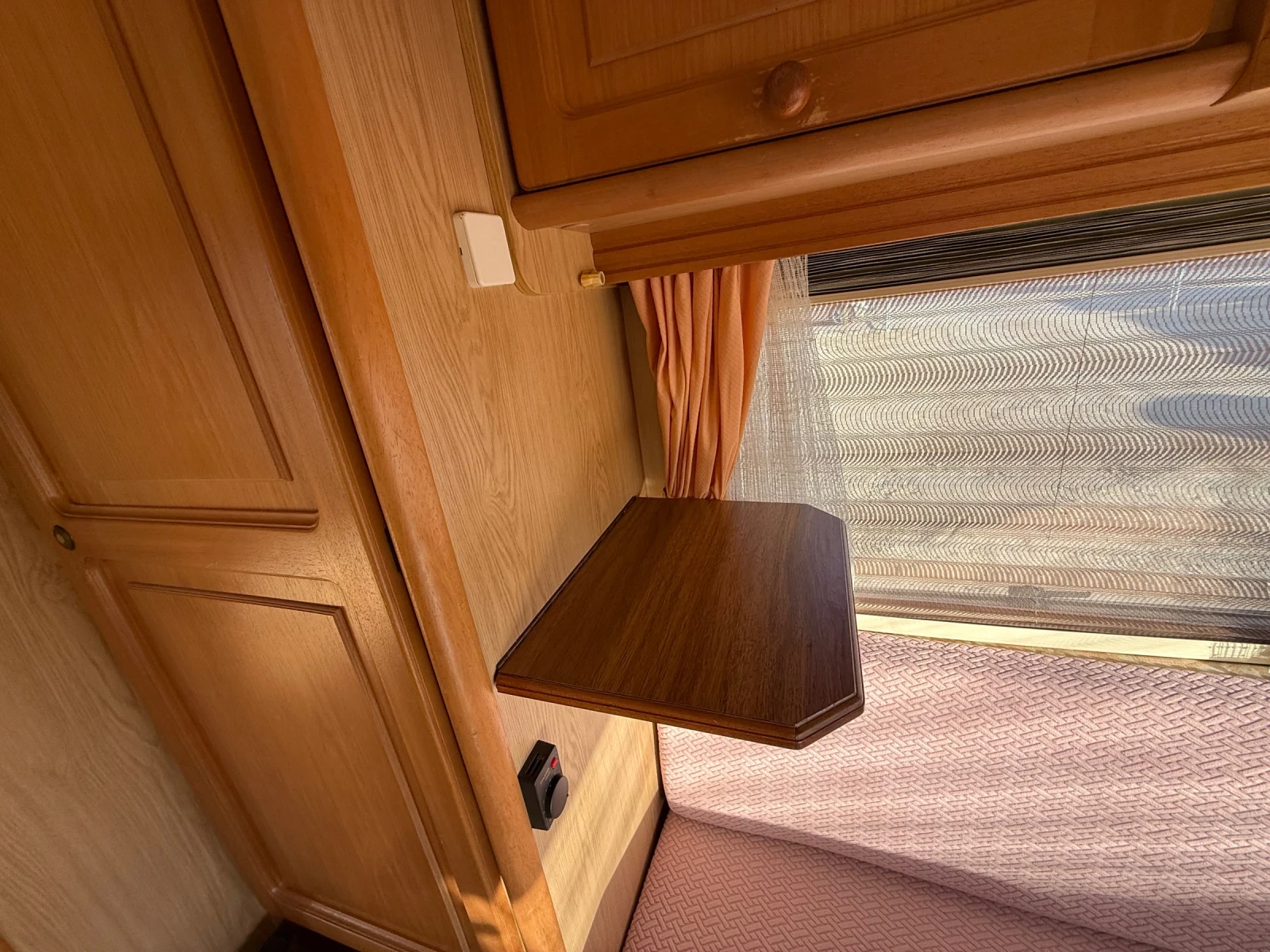 Каравана Chateau 908, снимка 14 - Каравани и кемпери - 54003017