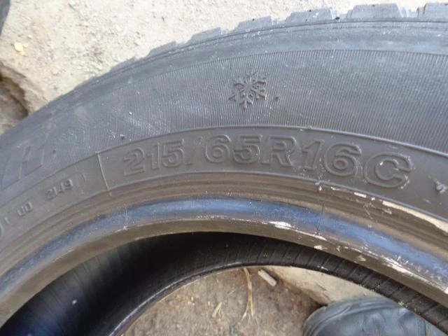 Гуми Зимни 215/65R16, снимка 9 - Гуми и джанти - 16832703