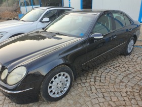 Mercedes-Benz E 220, снимка 2 - Автомобили и джипове - 42561869