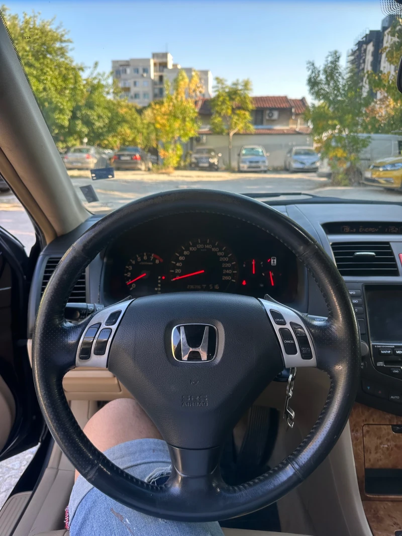 Honda Accord 2.4 газ бензин, снимка 10 - Автомобили и джипове - 47333072