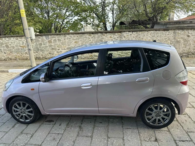 Honda Jazz 1.4i-Vvti, снимка 7 - Автомобили и джипове - 47782109