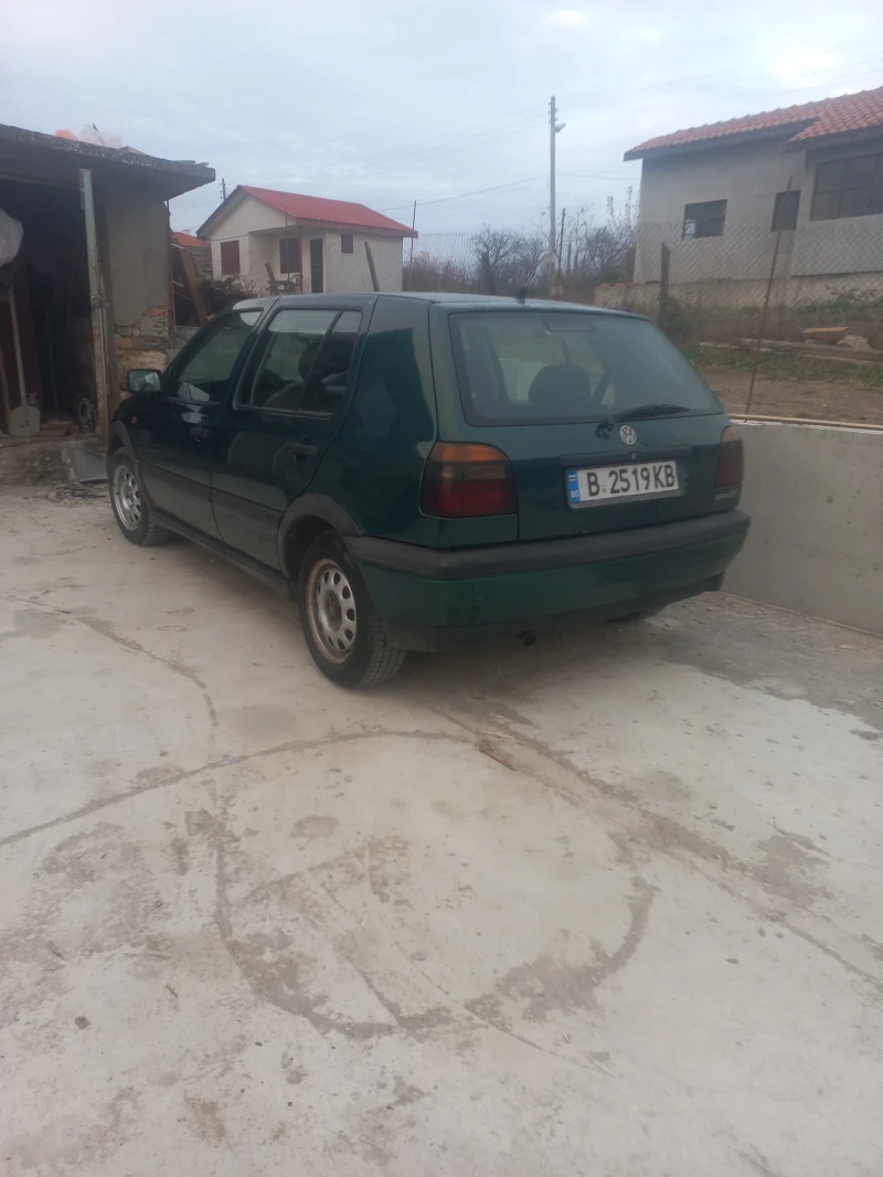 VW Golf, снимка 5 - Автомобили и джипове - 48309247