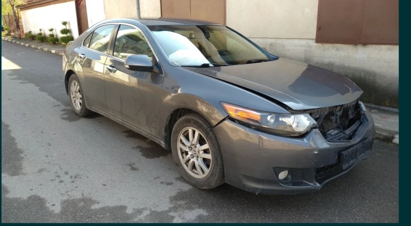 Honda Accord 2.2  I-DTEC, снимка 2 - Автомобили и джипове - 52229151