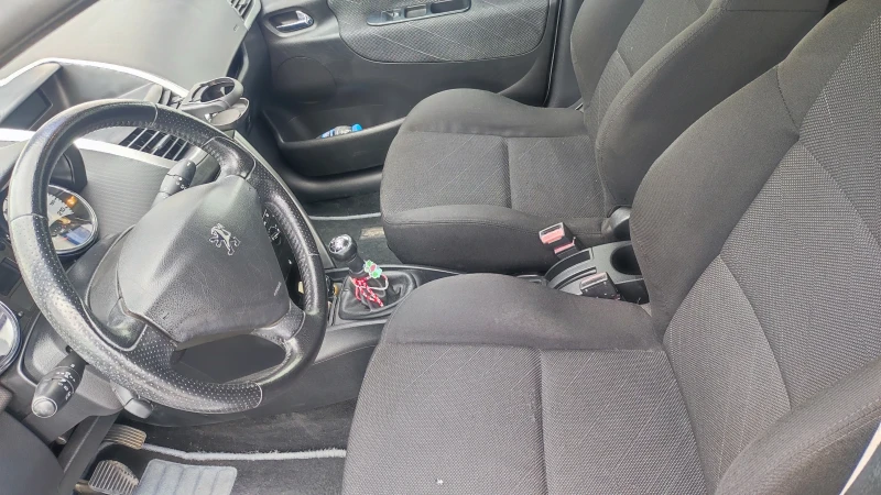 Peugeot 207 1.6 hdi, снимка 9 - Автомобили и джипове - 52441992