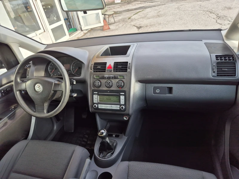 VW Touran 1.6TDI ITALY TOP, снимка 10 - Автомобили и джипове - 52553590
