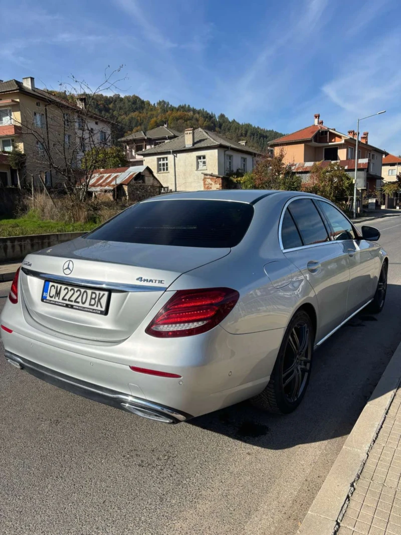 Mercedes-Benz E 220, снимка 7 - Автомобили и джипове - 52623229