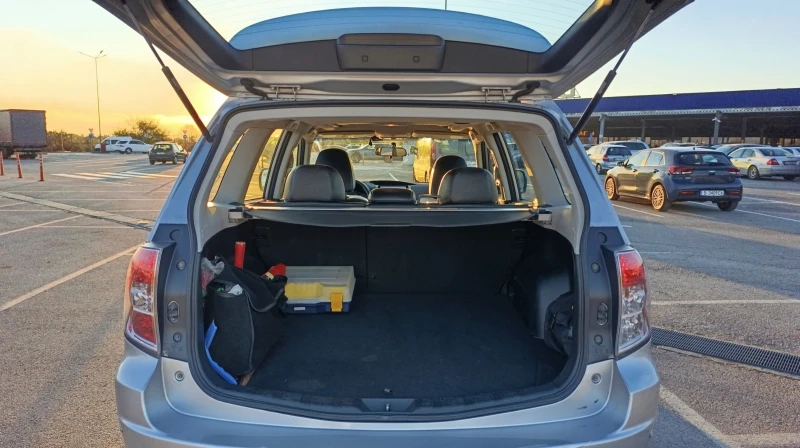 Subaru Forester, снимка 11 - Автомобили и джипове - 52682153