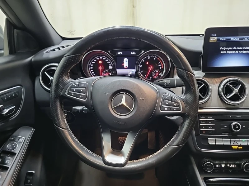 Mercedes-Benz CLA 250 / PAMETI / PODGREVI / PANO / CARFAX, снимка 11 - Автомобили и джипове - 53247577
