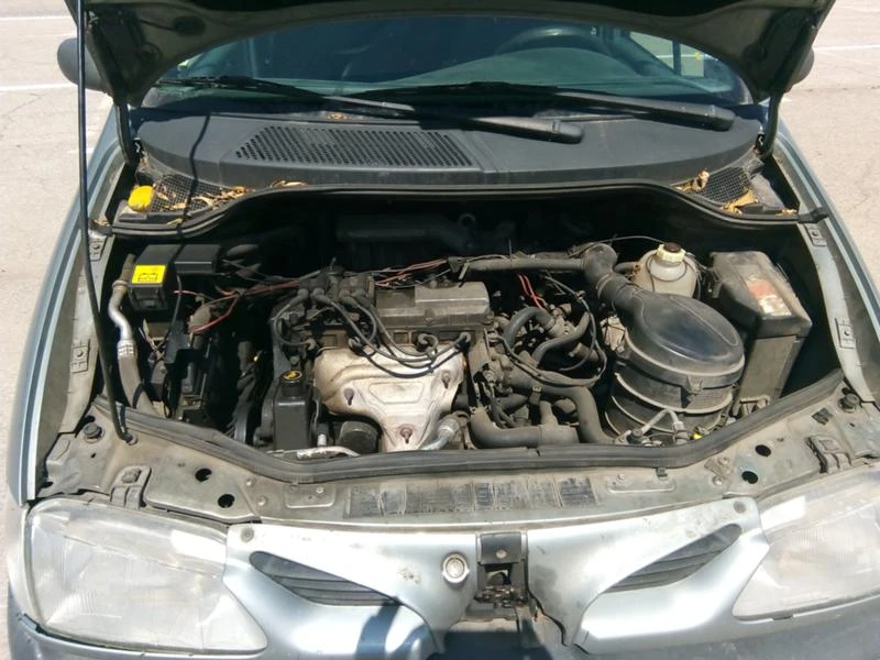 Renault Megane 1.6, снимка 6 - Автомобили и джипове - 26155261