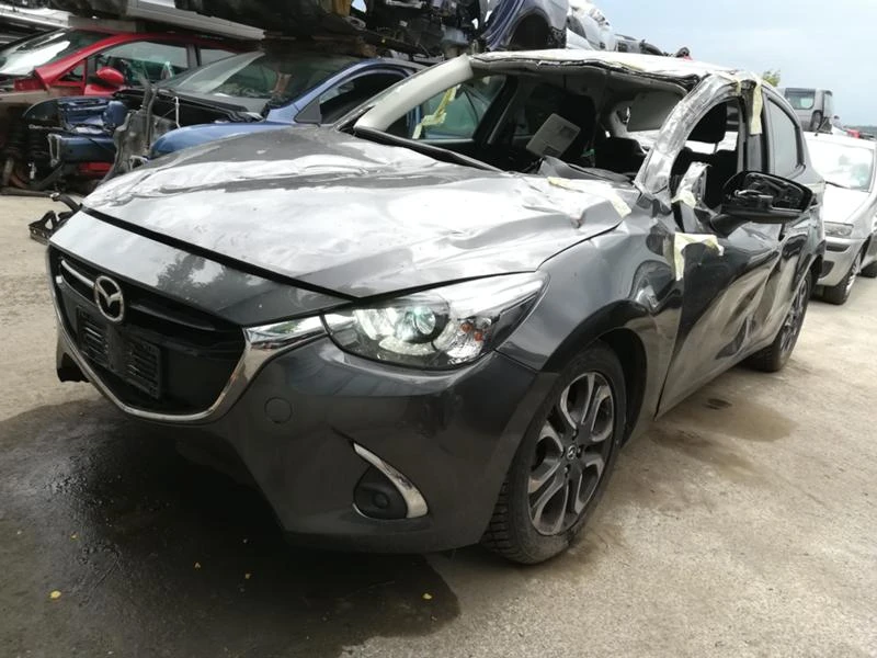 Mazda 2 SKYACTIV, снимка 3 - Автомобили и джипове - 35327281