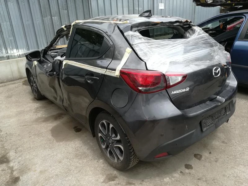 Mazda 2 SKYACTIV, снимка 4 - Автомобили и джипове - 35327281