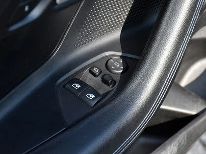 BMW 240 M240i xDrive Coupe AWD АвтоКредит (ЦЕНА ДО БГ), снимка 13 - Автомобили и джипове - 53987402