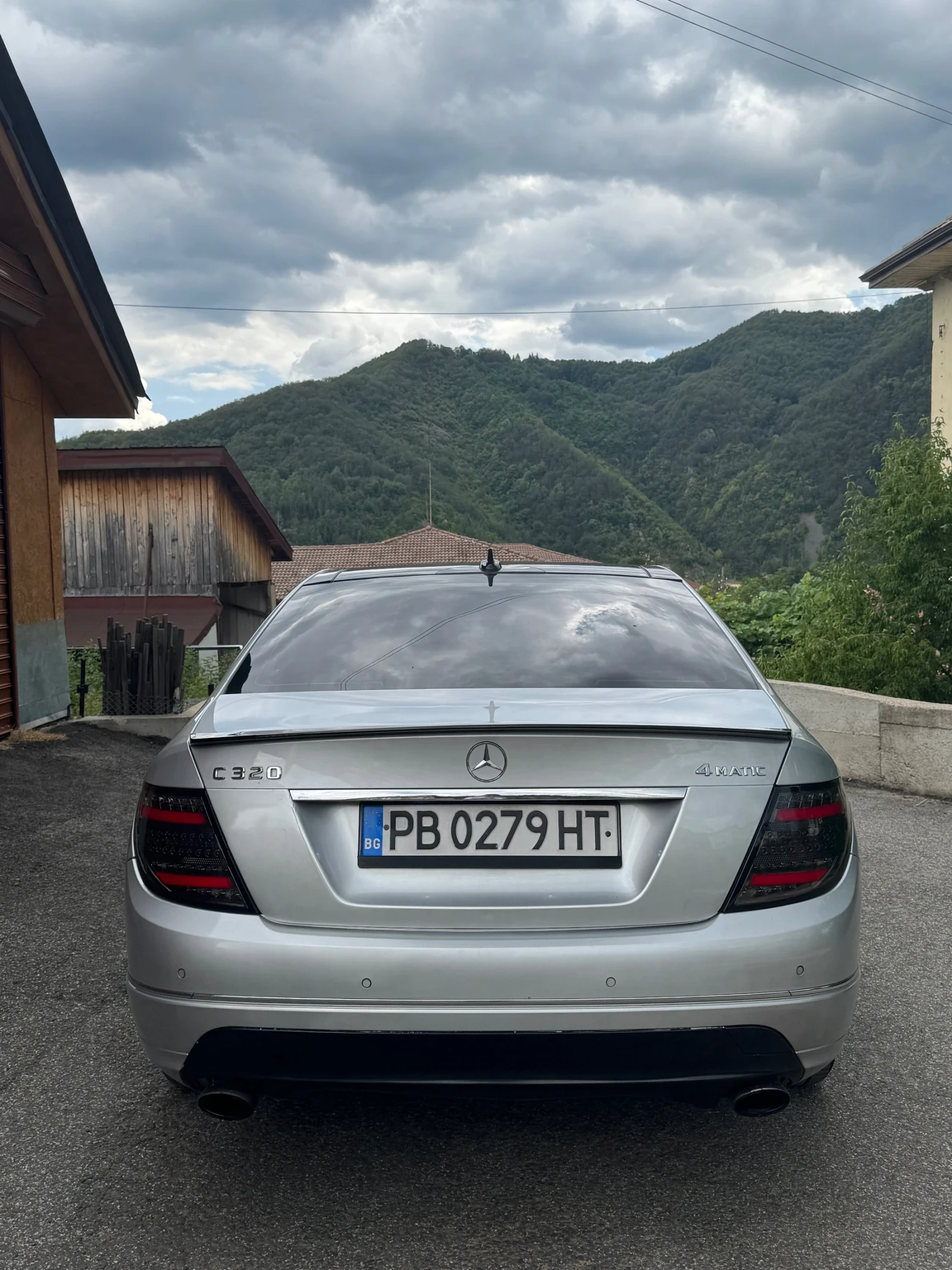 Mercedes-Benz C 320  c320 4matic * keyless*  - изображение 4