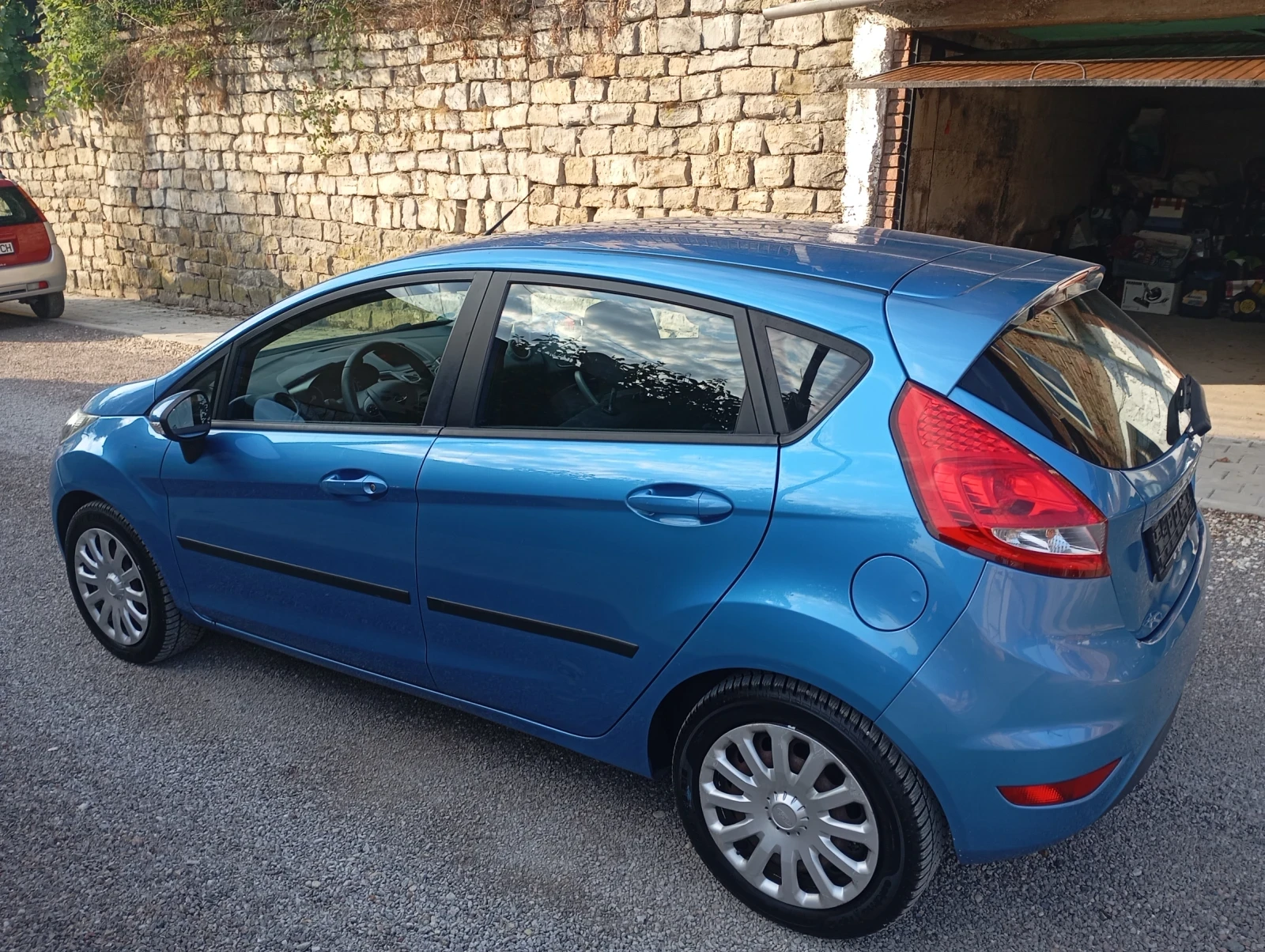 Ford Fiesta 1.25i Euro5 - изображение 3