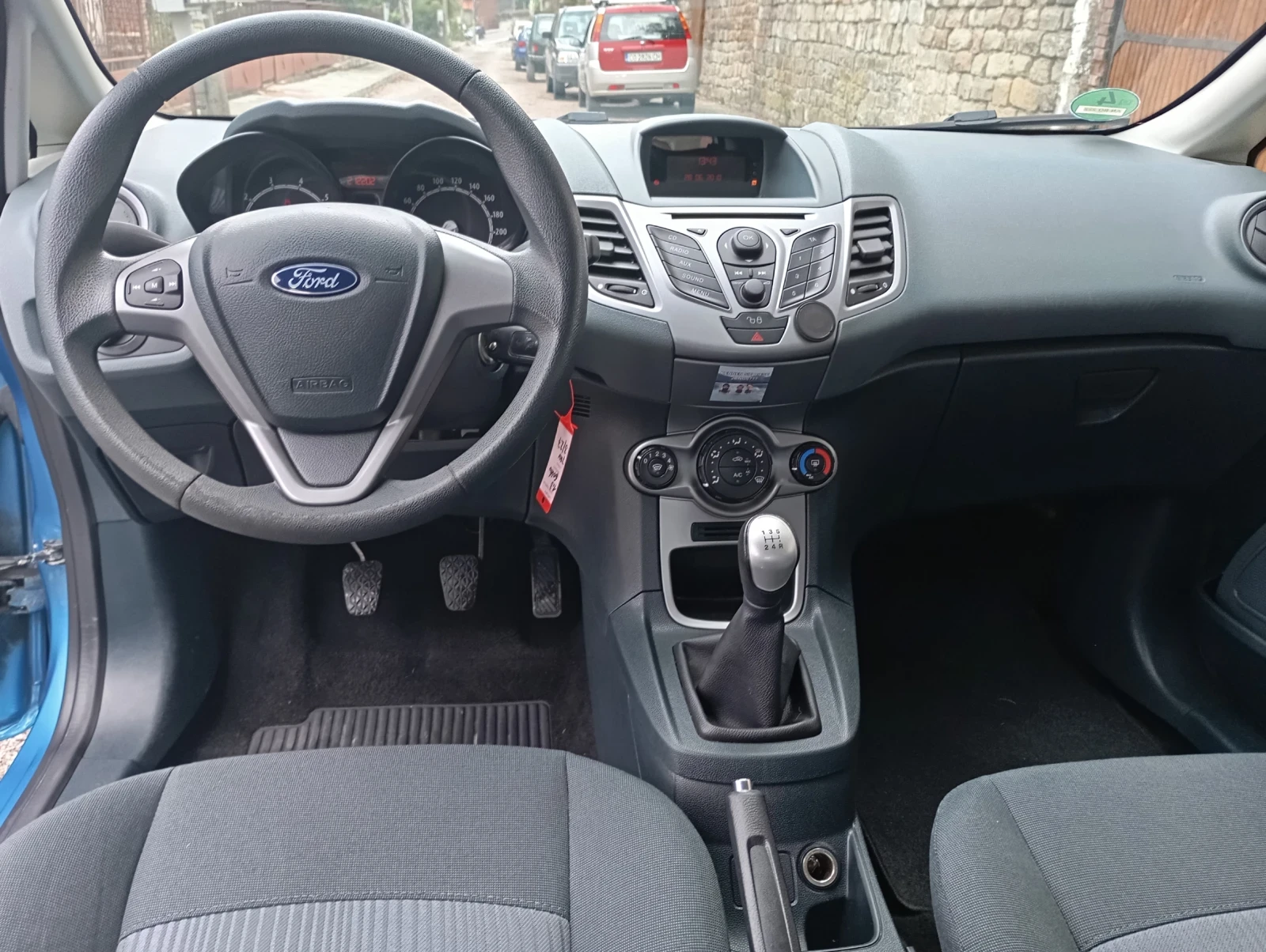 Ford Fiesta 1.25i Euro5 - изображение 9