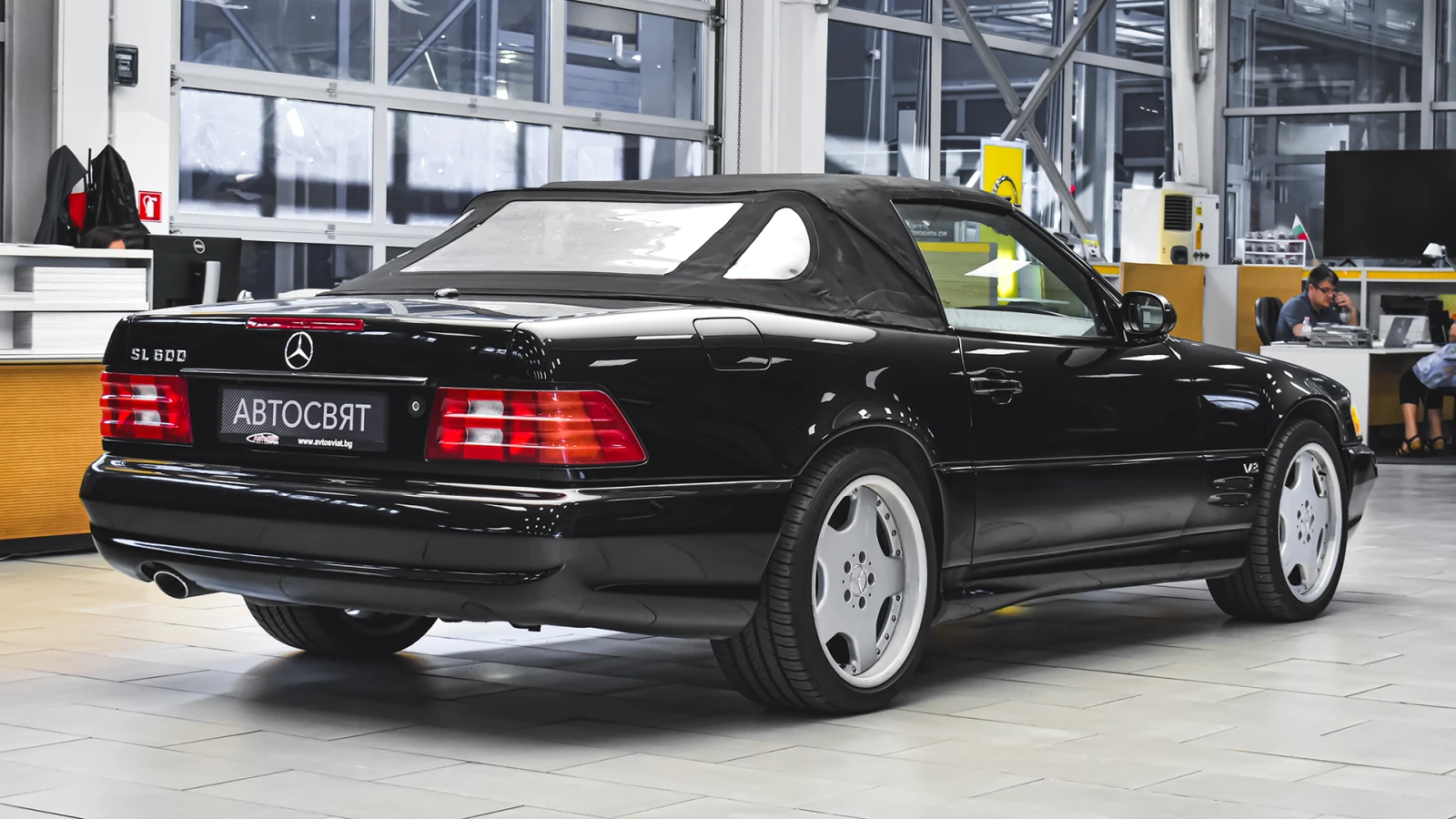Mercedes-Benz SL 600 V12 AMG Styling - изображение 6