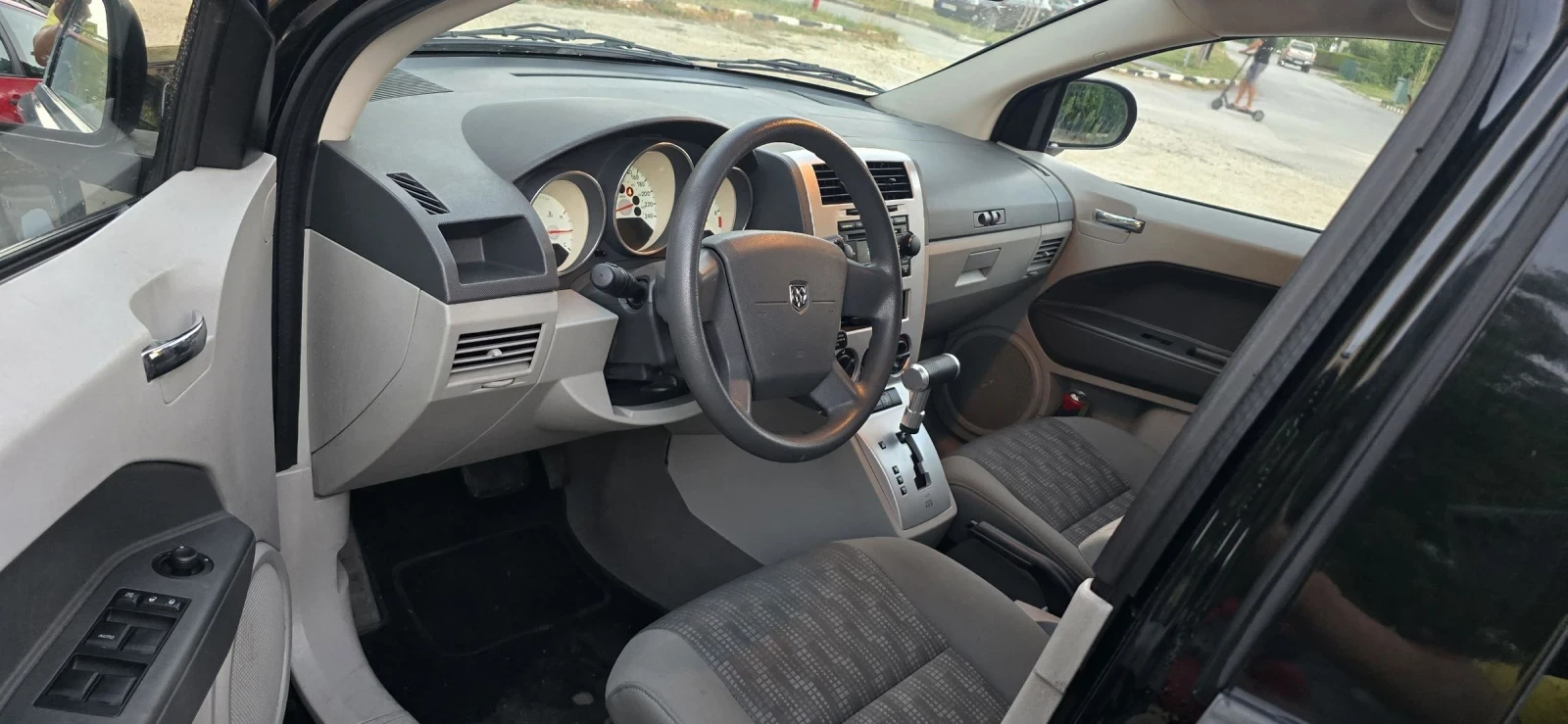 Dodge Caliber 2.0i, Автомат - изображение 8
