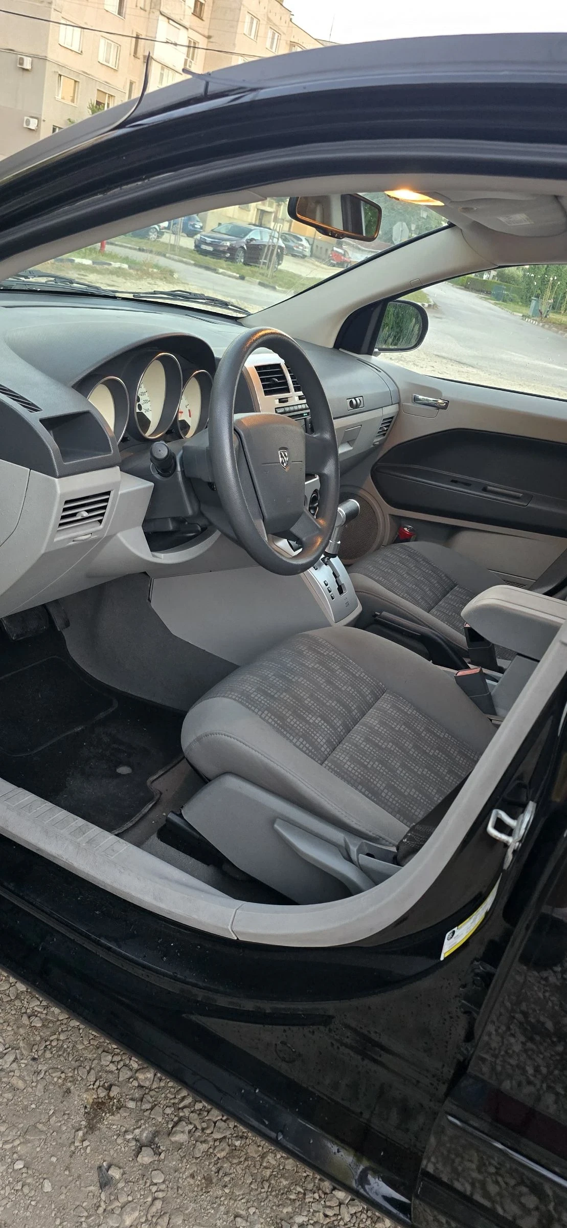 Dodge Caliber 2.0i, Автомат - изображение 7