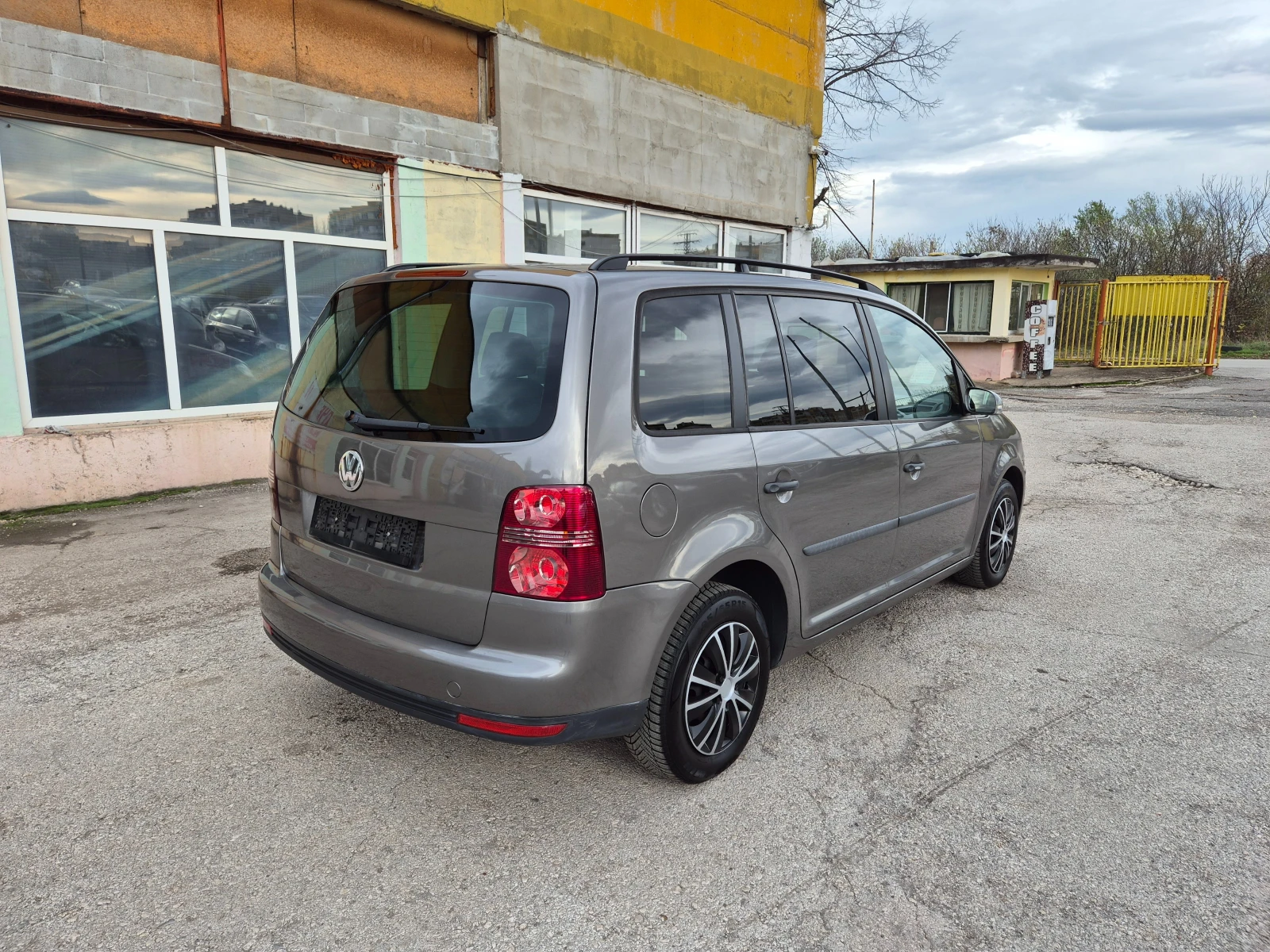 VW Touran 1.6TDI ITALY TOP - изображение 5