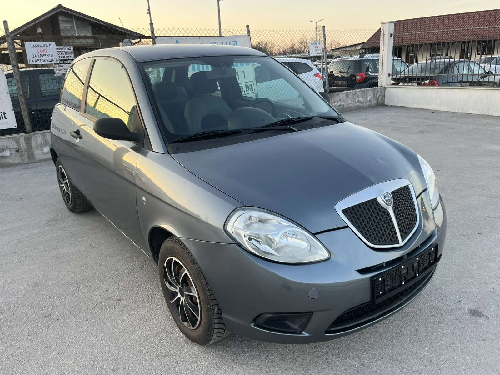Lancia Ypsilon 1.3I 60кс EURO 4 KЛИМАТИК, снимка 3 - Автомобили и джипове - 53830182
