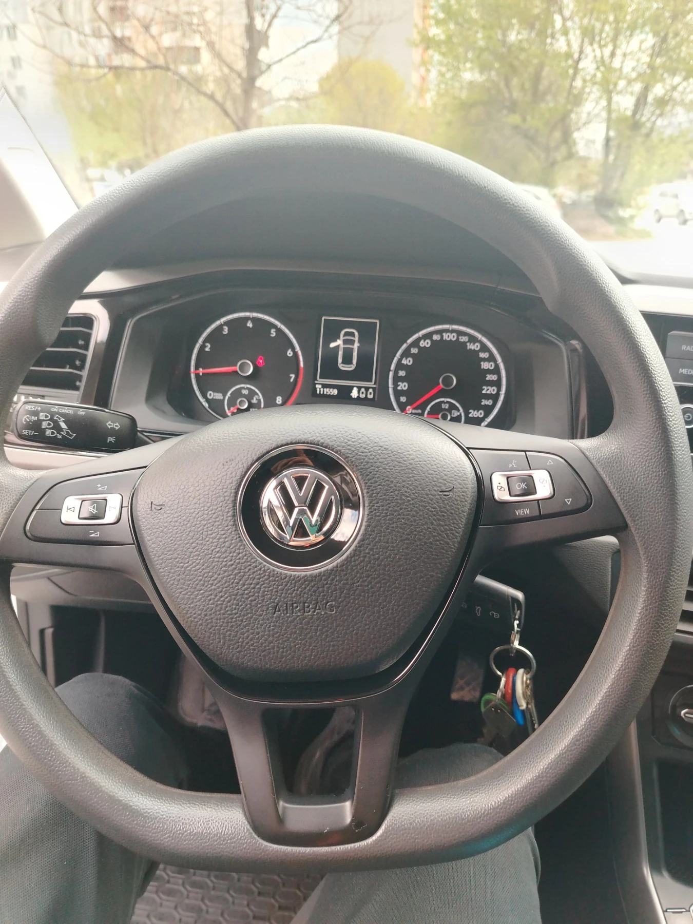 VW Polo 1.0mpi, снимка 13 - Автомобили и джипове - 54000679