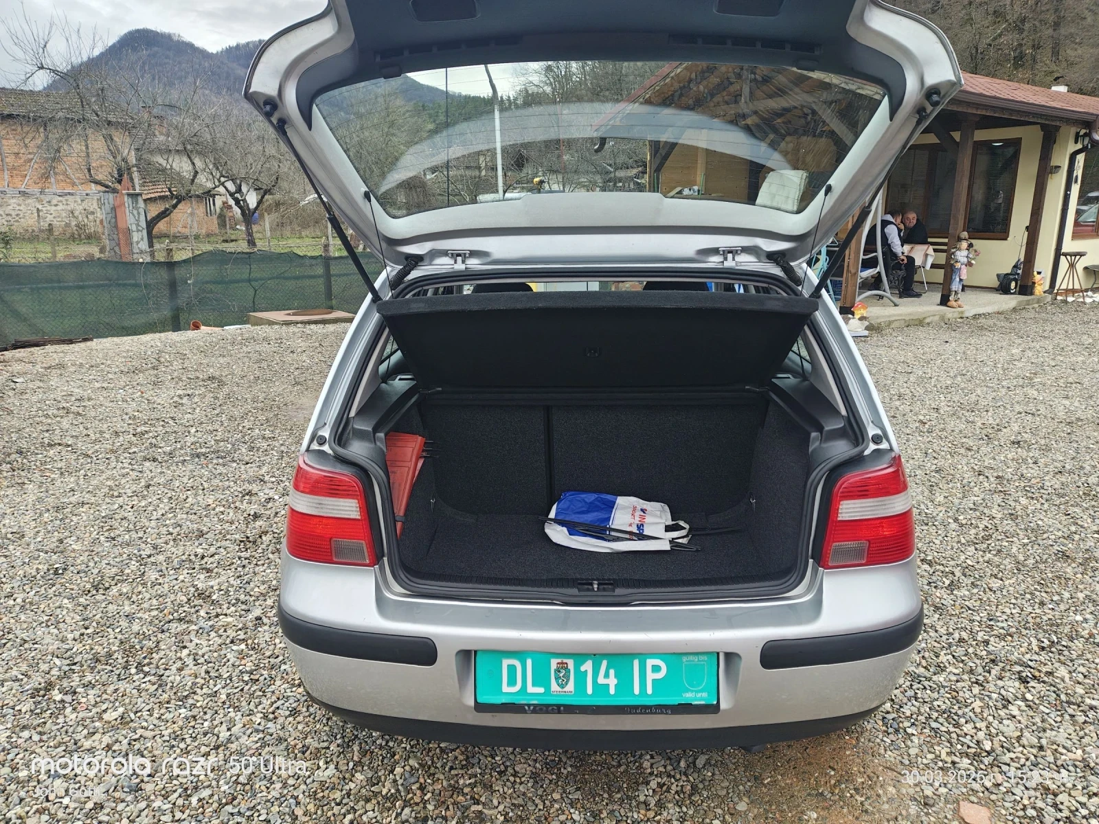 VW Golf 1.9TDi 2004г. Климатроник , снимка 8 - Автомобили и джипове - 54031434