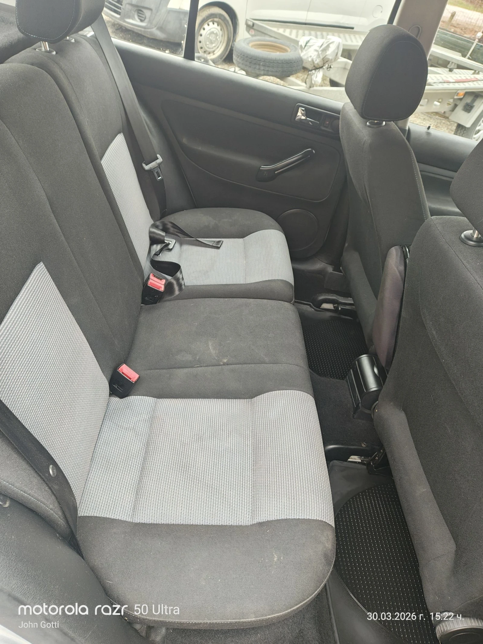 VW Golf 1.9TDi 2004г. Климатроник , снимка 11 - Автомобили и джипове - 54031434