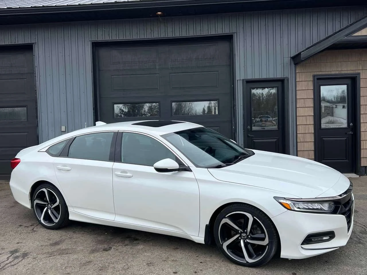 Honda Accord * Sport * КАМЕРА * ШИБИДАХ * ПОДГРЕВИ * , снимка 3 - Автомобили и джипове - 54088323