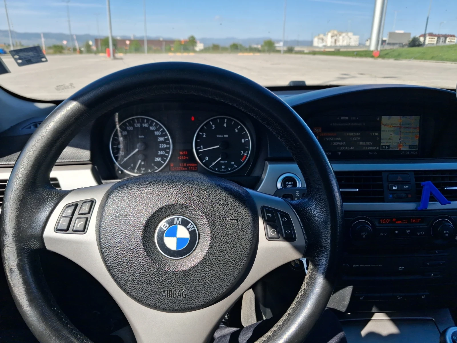 BMW 330 Xi , снимка 8 - Автомобили и джипове - 54335354