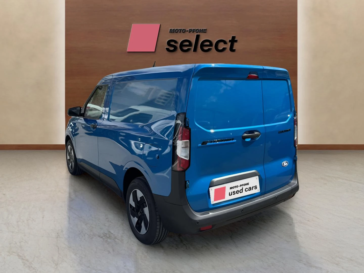 Ford Courier BEV 43 kWh, снимка 7 - Автомобили и джипове - 54537232