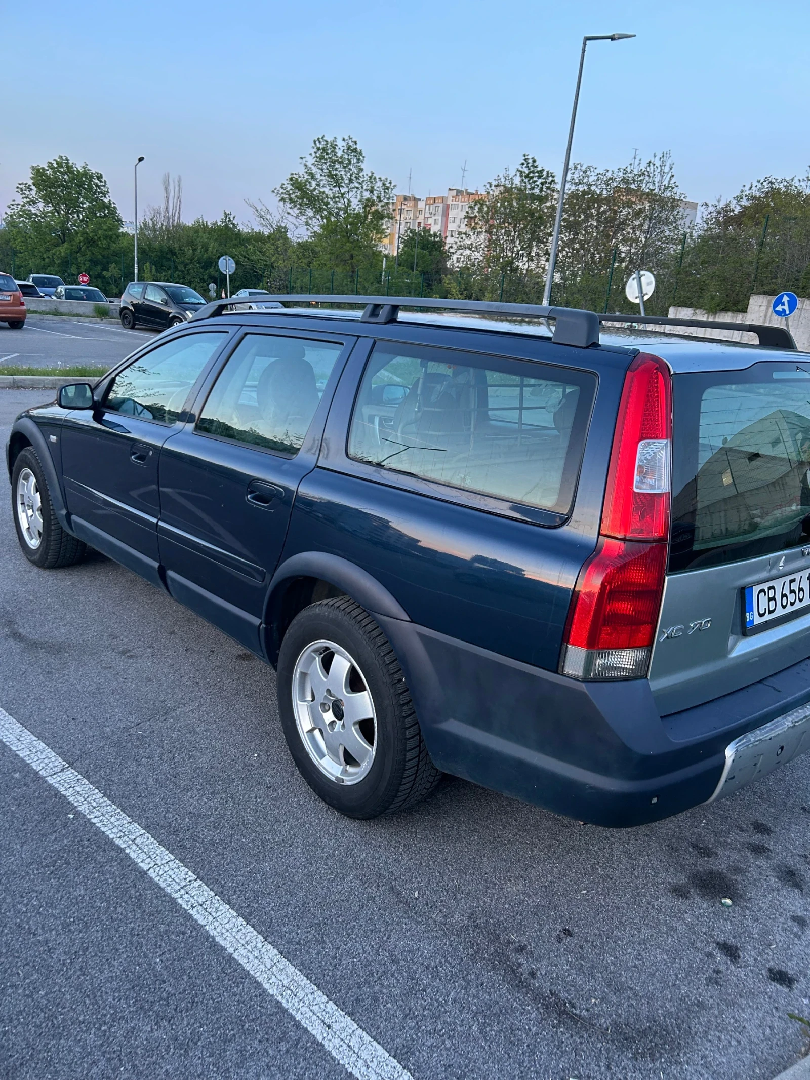 Volvo Xc70 2.4 D5 4x4, снимка 4 - Автомобили и джипове - 54800363
