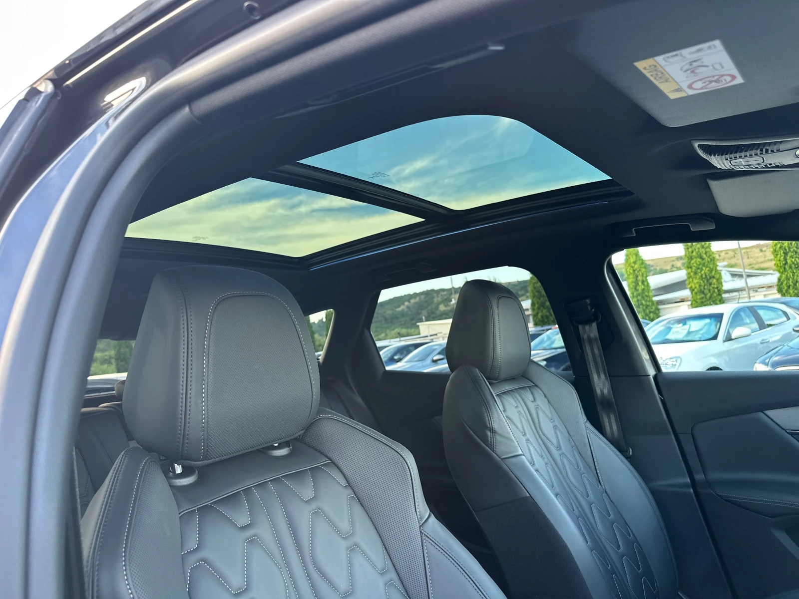 Peugeot 3008 2.0HDI* 177kc* LED* 360* KEYLESS* AMBIENT* LINE AS, снимка 14 - Автомобили и джипове - 55038815