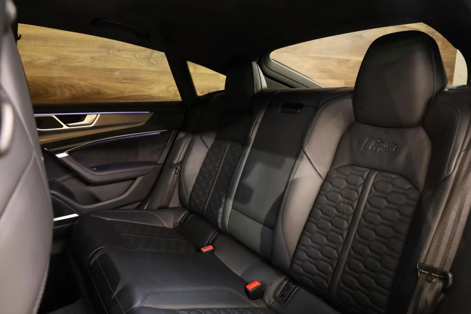 Audi Rs7 QUATTRO/600HP/PANO/360/KERAMIK/ACC/500z, снимка 12 - Автомобили и джипове - 55091156