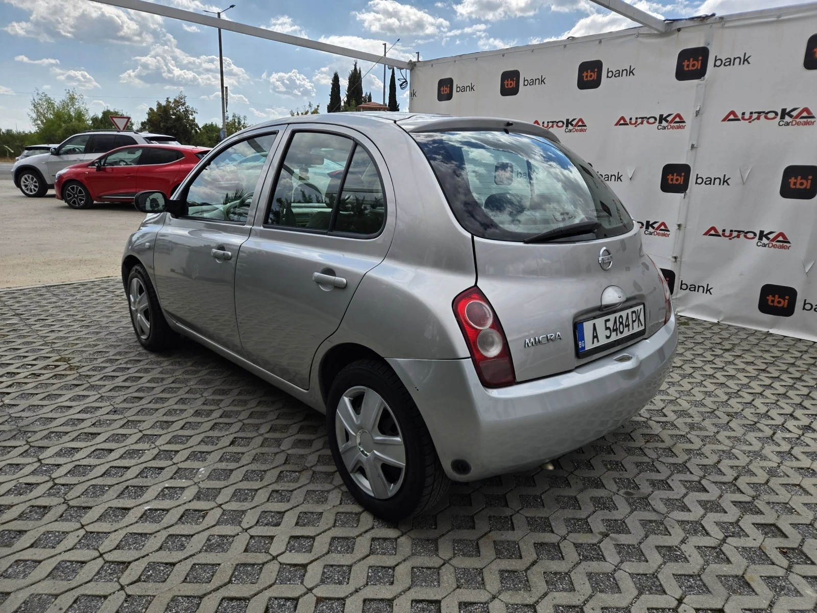 Nissan Micra 1.2i-80кс= АВТОМАТ= ГАЗ= КЛИМАТРОНИК= KEYLESS, снимка 5 - Автомобили и джипове - 56200921