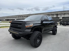 Toyota Tundra 5.7Hemi SR5 Crew Cab Short Bed