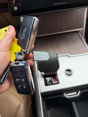 Land Rover Range rover * P400 SE SWB * CARFAX * 2 КЛЮЧА* SOFT CLOSE* + ГУ | Auto.bg — изображение 10