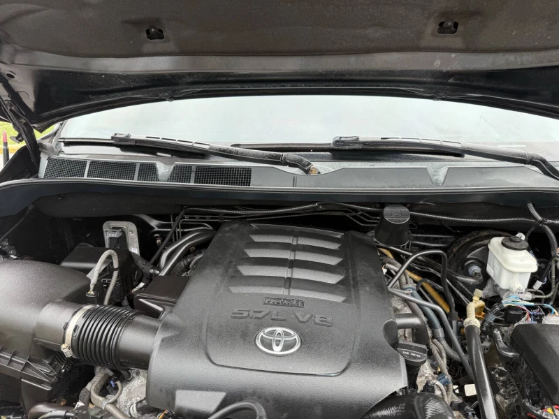 Toyota Tundra 5.7Hemi SR5 Crew Cab Short Bed, снимка 14 - Автомобили и джипове - 52699864